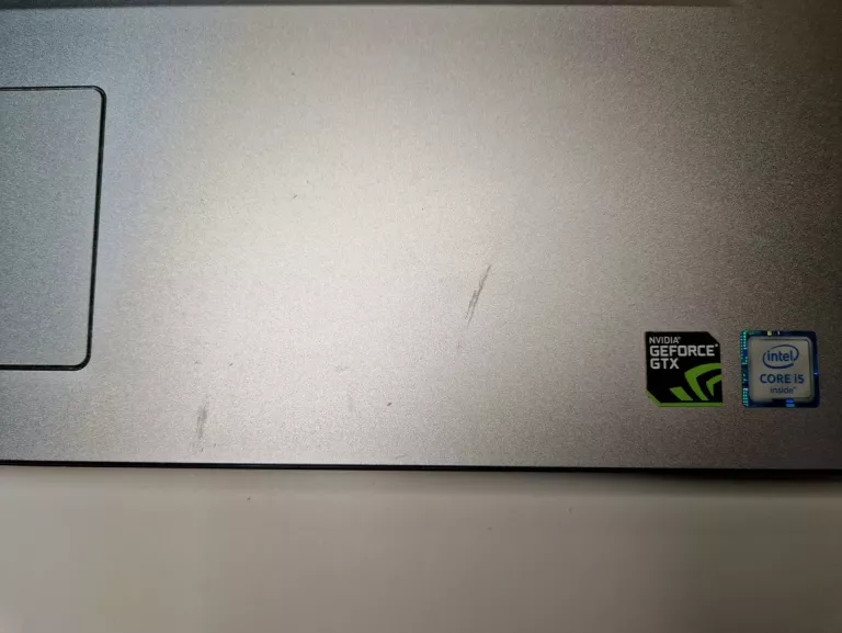 LAPTOP LENOVO IDEAPAD 700-17ISK + ZASILACZ 8GB-1TB-INTEL CORE I5