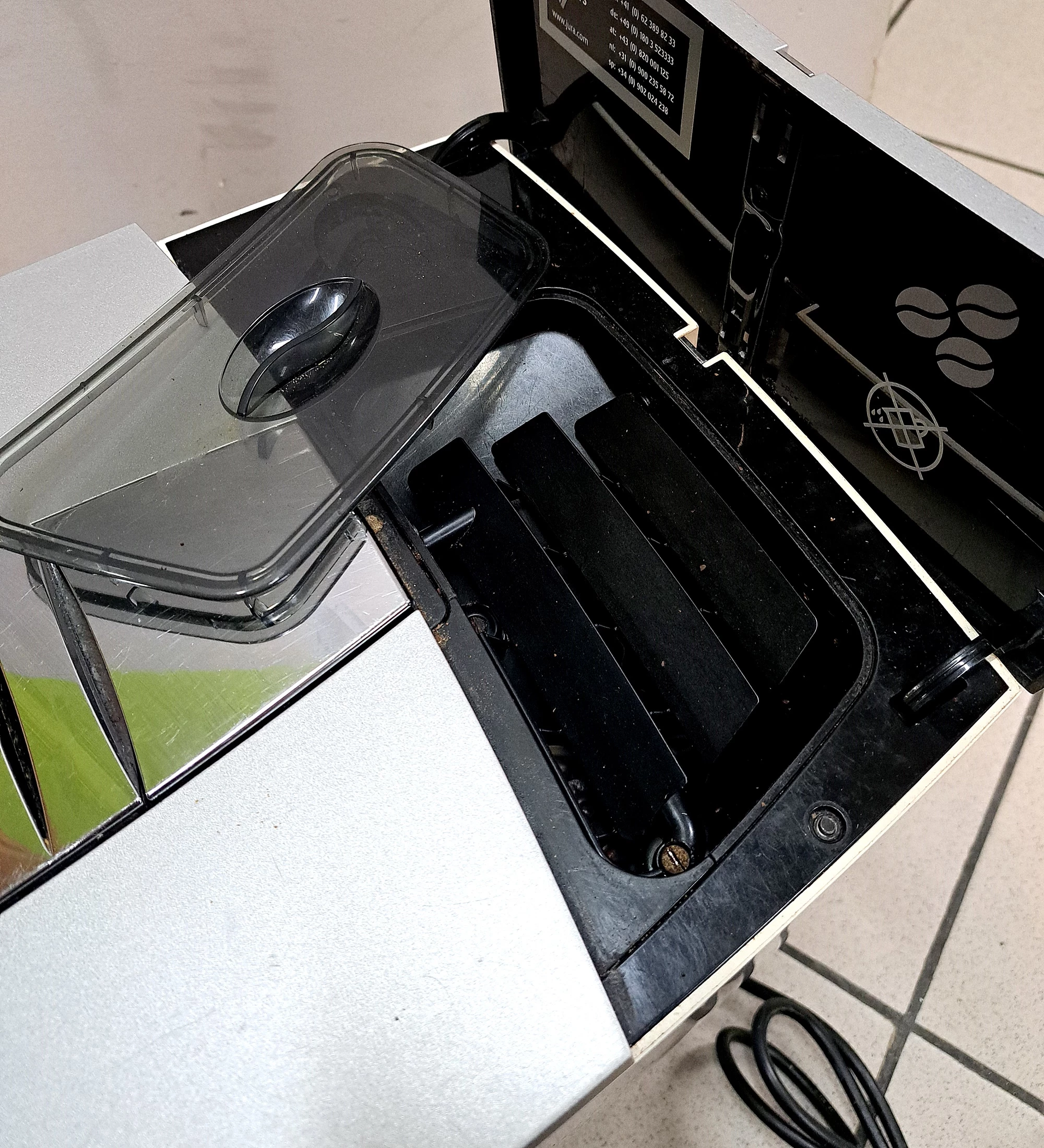 automatyczny-ekspres-cisnieniowy-jura-impressa-j5-ean-gtin-7610917133970