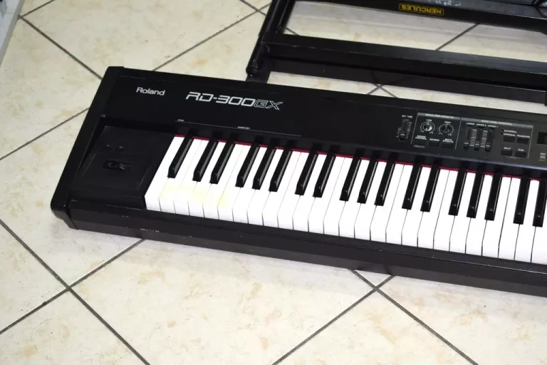 PIANINO CYFROWE ROLAND RD-300 GX STATYW SPRAWNY