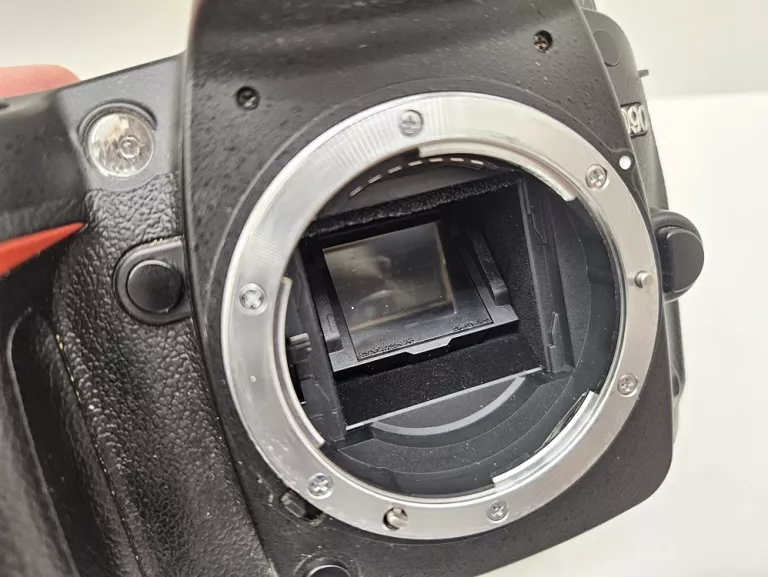 aparat-cyfrowy-nikon-d90-body-kod-producenta-d90