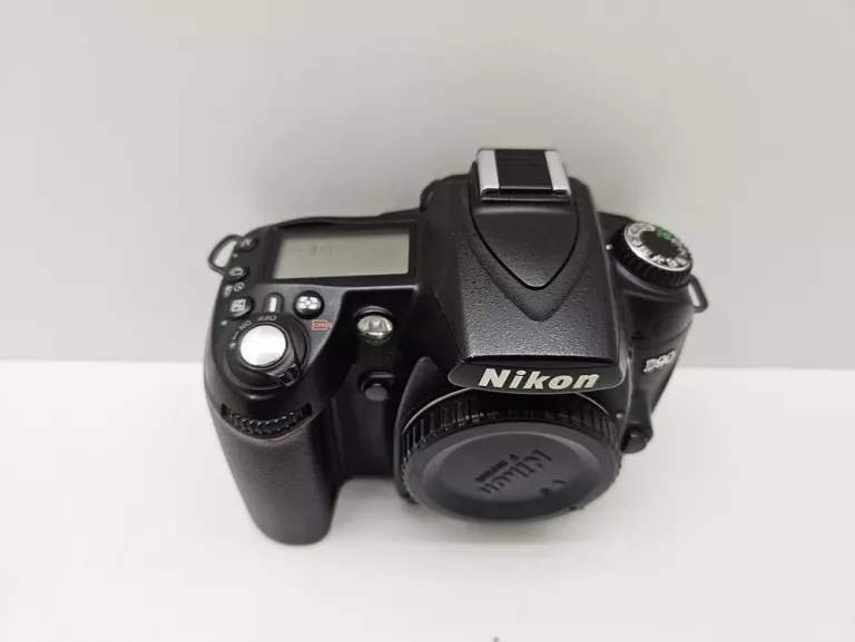 aparat-cyfrowy-nikon-d90-body-stan-uzywany