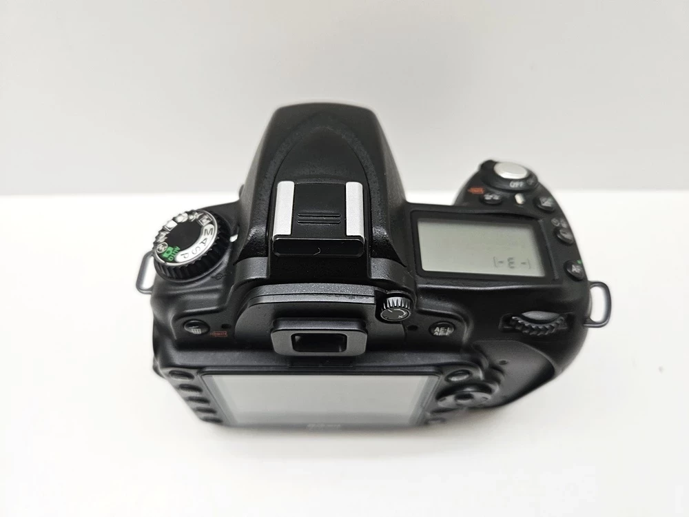 aparat-cyfrowy-nikon-d90-body-w-zestawie-korpus