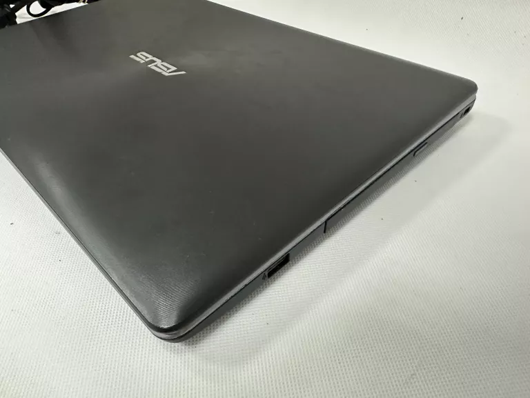 LAPTOP ASUS X550V