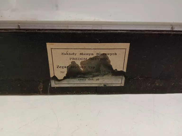 zegar-scienny-metron-prl-osiedle-teatralne-3u15-krakow