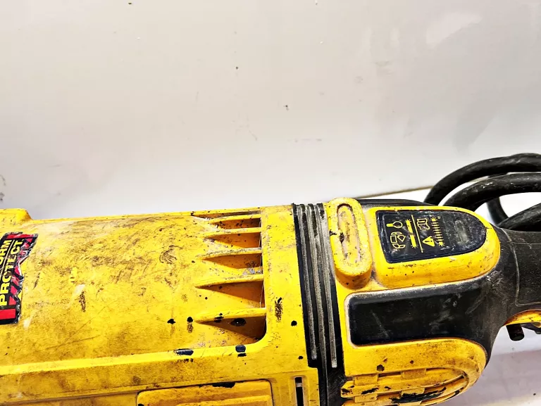 DUŻA SZLIFIERKA KĄTOWA DEWALT DWE4579R
