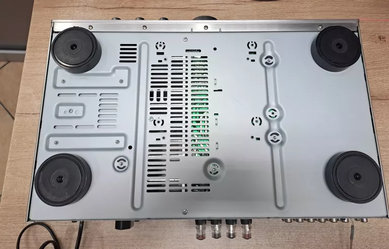 DENON PMA-520AE – WZMACNIACZ STEREO Z PILOTEM