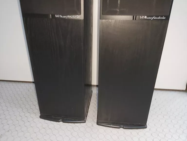 kolumny-podlogowe-wharfedale-diamond-83-2-szt-okazja-model-diamond-83