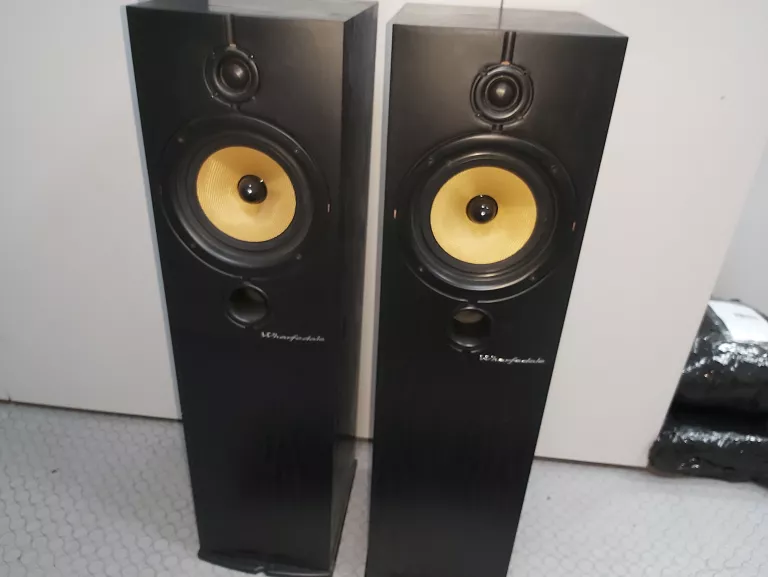 kolumny-podlogowe-wharfedale-diamond-83-2-szt-okazja-konstrukcja-trojdrozne