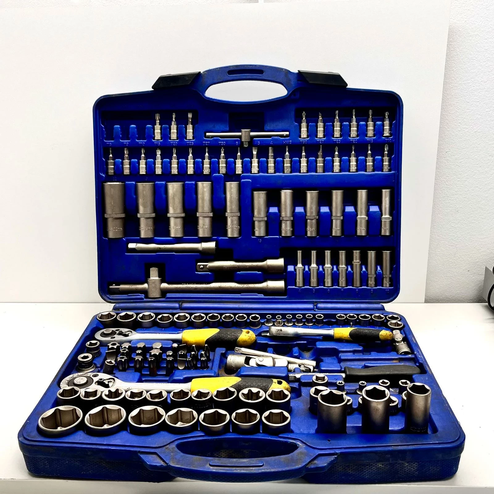 coval-108-zestaw-kluczy-walizka-wyszynskiego-54-piekary-spj