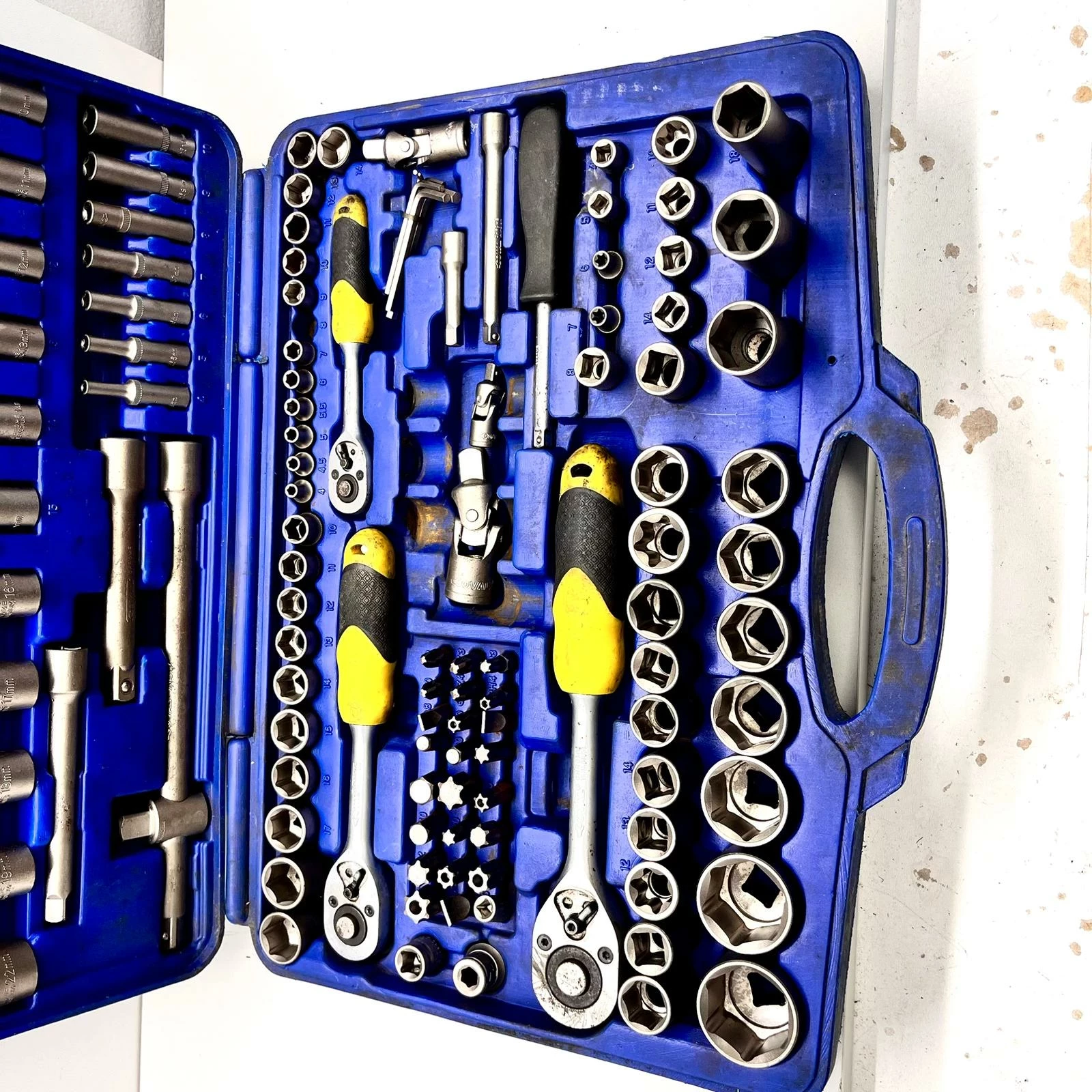 coval-108-zestaw-kluczy-walizka-marka-inna