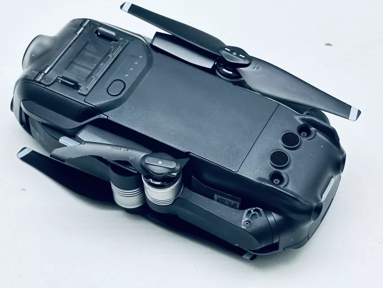 DRON DJI MAVIC AIR + KONTROLER + KABEL ZASILAJĄCY