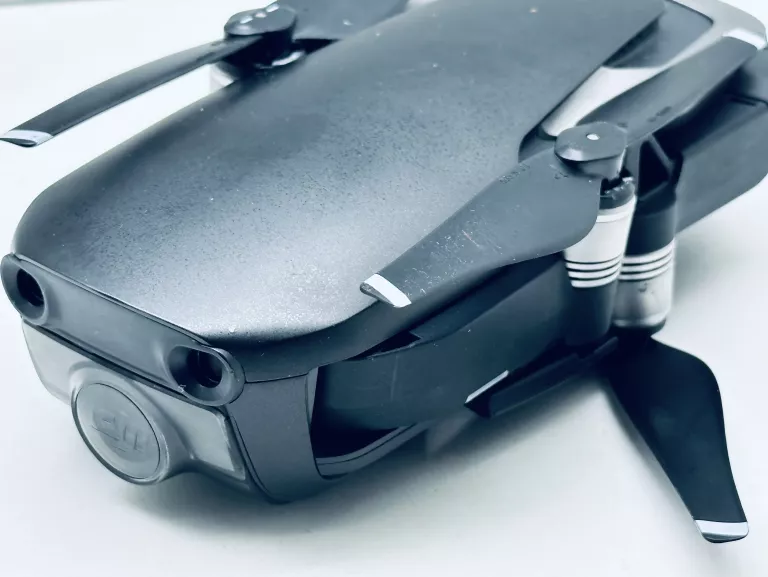 DRON DJI MAVIC AIR + KONTROLER + KABEL ZASILAJĄCY