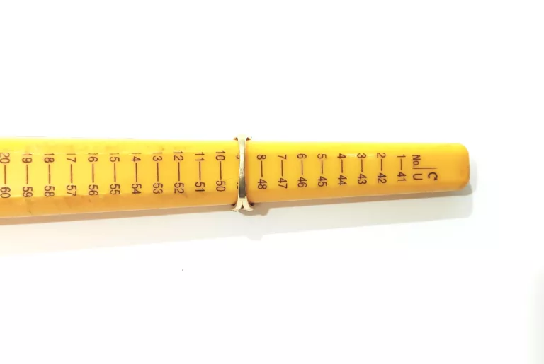ZŁOTY PIERŚCIONEK 585 2,27G