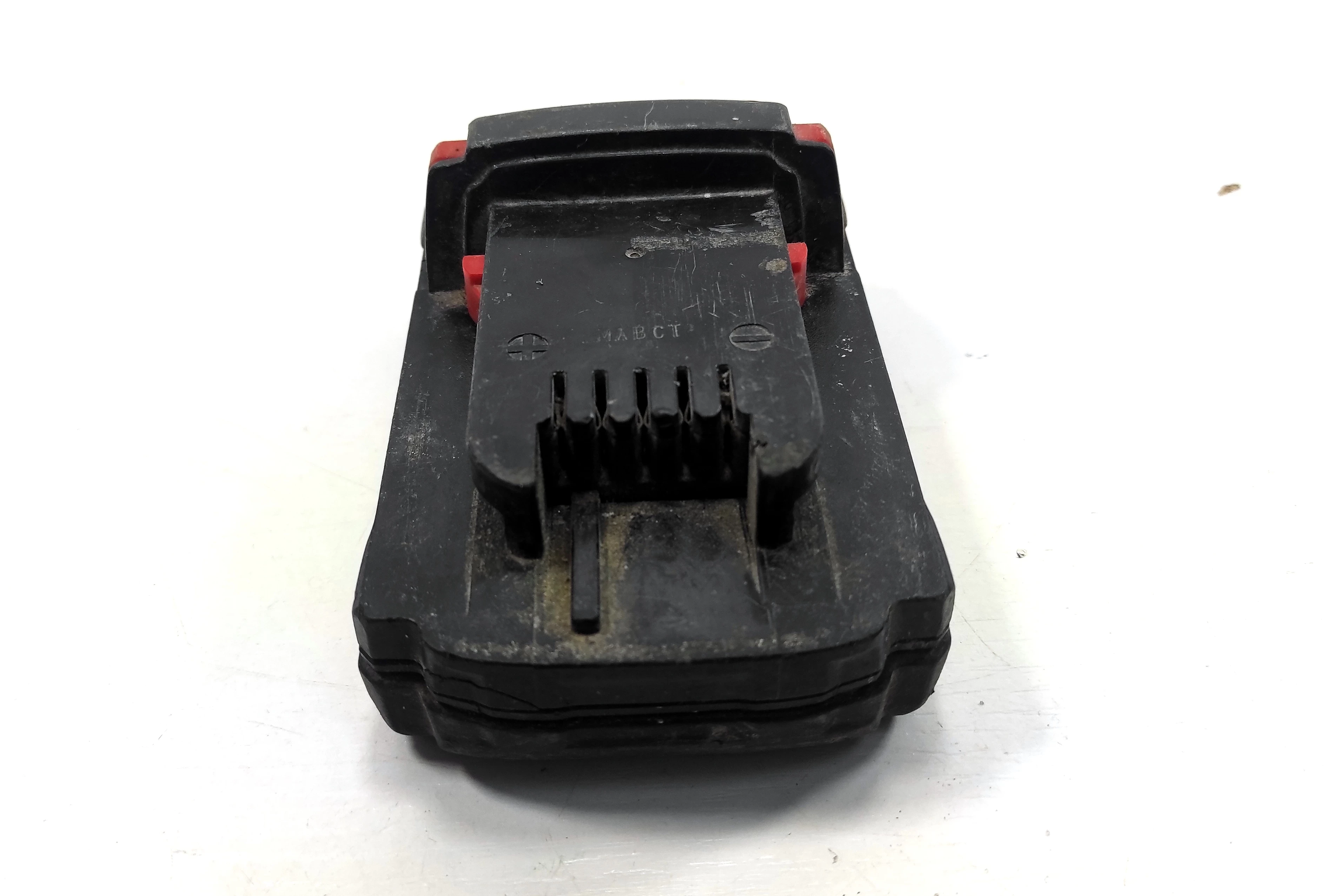 akumulator-milwaukee-m18-2ah-napiecie-v-18-v