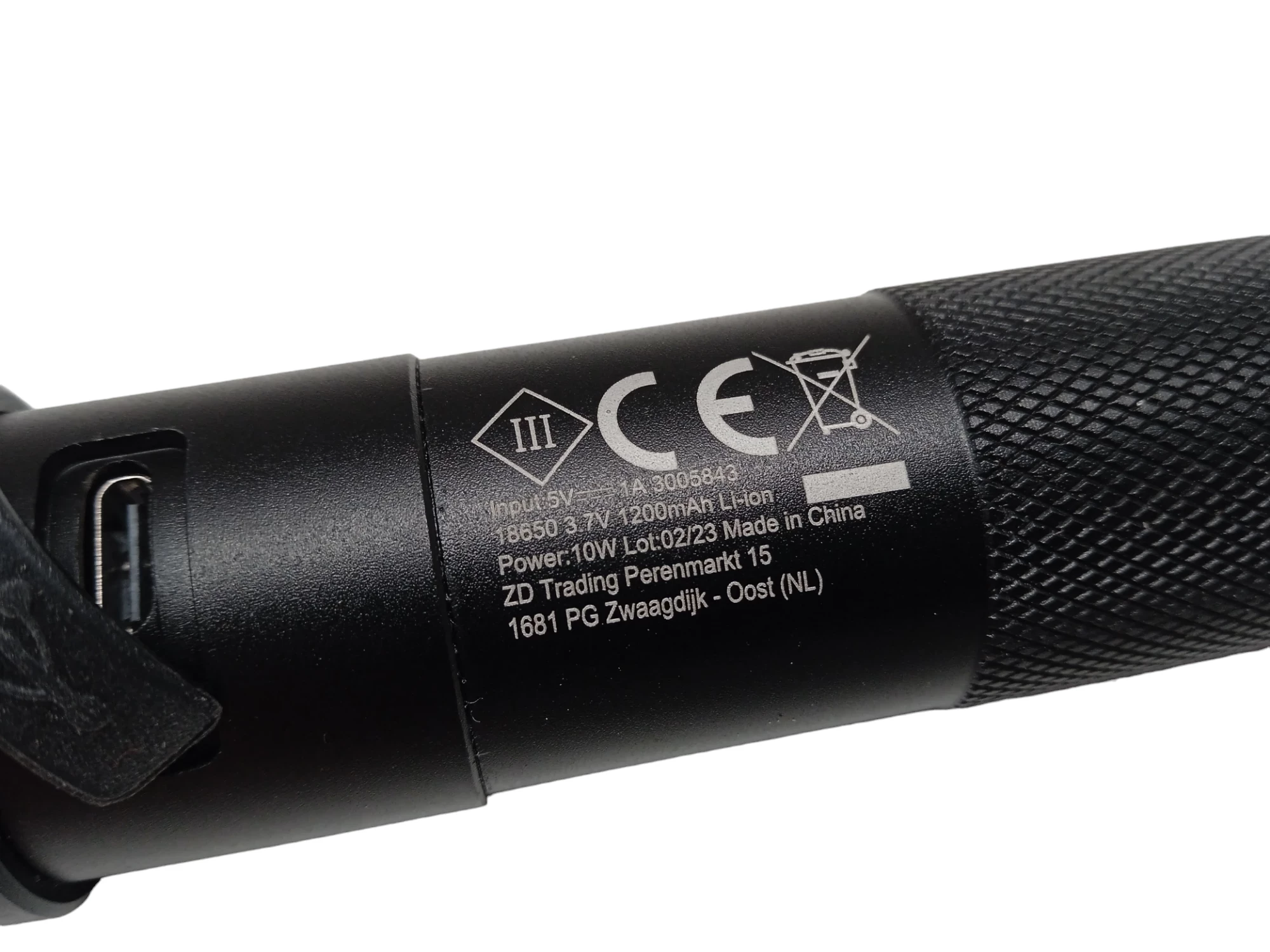 latarka-zd-trading-usb-c-1200-mah-800-lm-stan-uzywany