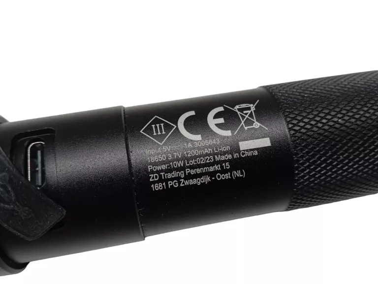 latarka-zd-trading-usb-c-1200-mah-800-lm-stan-uzywany