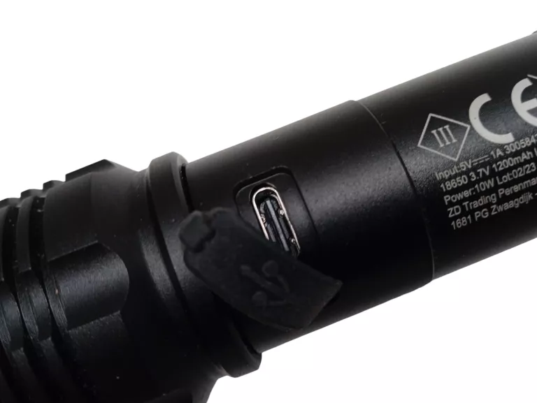 latarka-zd-trading-usb-c-1200-mah-800-lm-kod-producenta-latarka-taktyczna-led-zoom-usb-ladowana