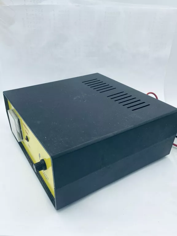 prostownik-15a-12v-prostel-car-z-regulacja-polski-natezenie-maksymalne-15