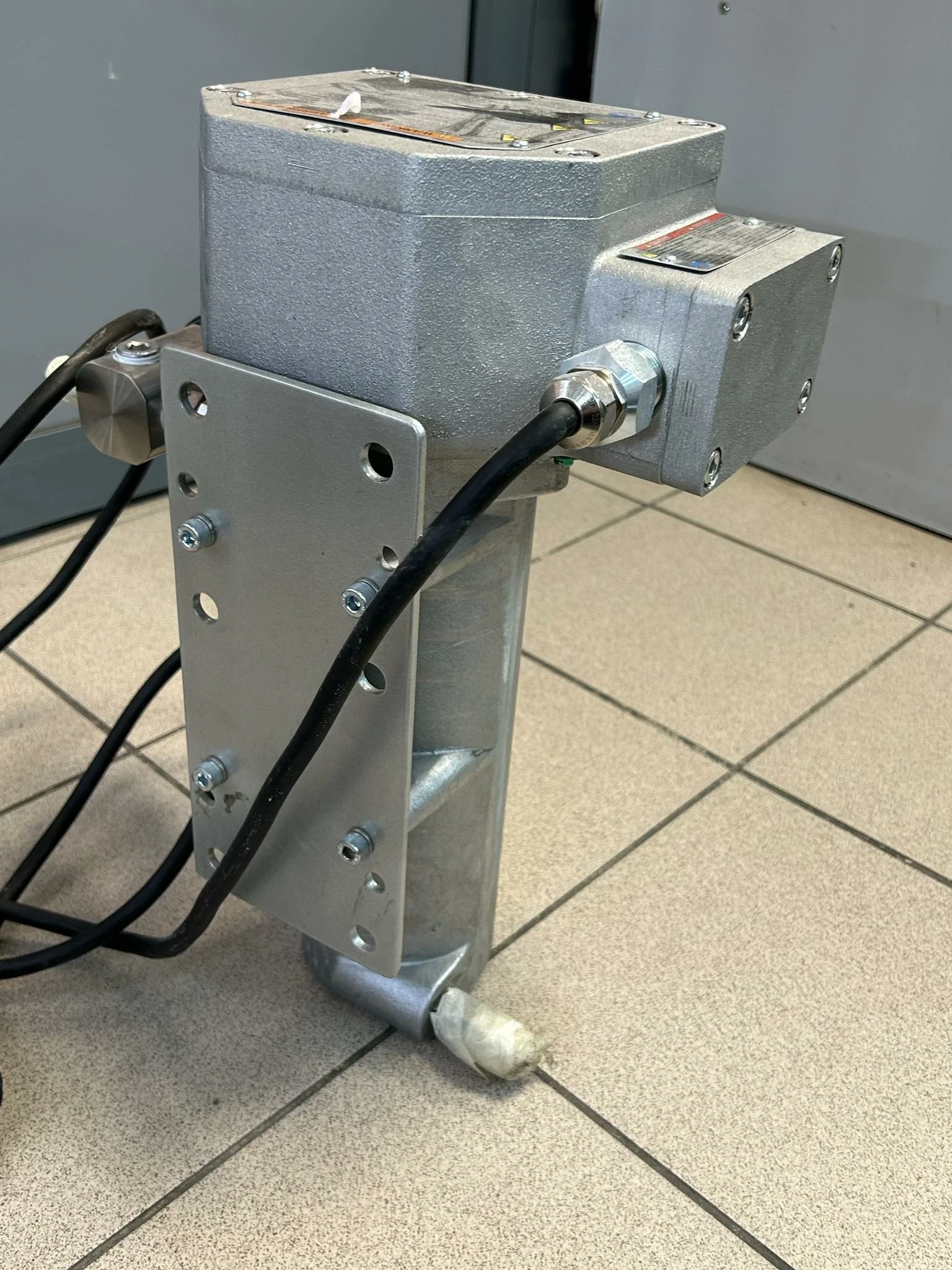 przeplywowy-podgrzewacz-farby-graco-viscon-hf-product-id-a5d39cee-7547-4d9f-ae3a-782f7dfb132d