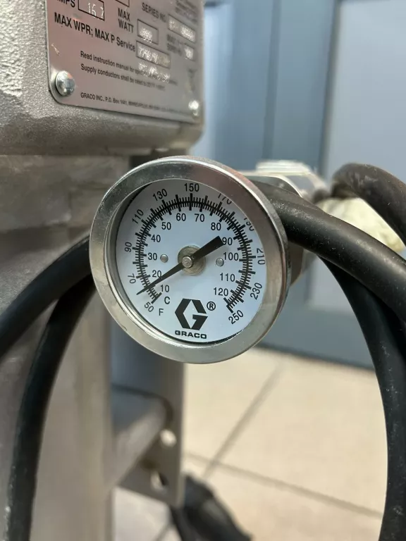 PRZEPŁYWOWY PODGRZEWACZ FARBY GRACO VISCON HF