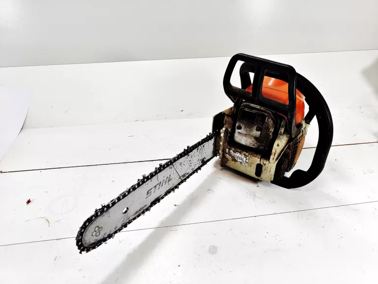 swietna-pila-spalinowa-stihl-ms-180-pilarka-19km-uzywana-okazja-marka-stihl