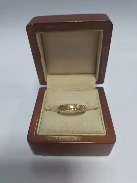 ZŁOTA OBRĄCZKA 4,11 GR R:18 585 PR