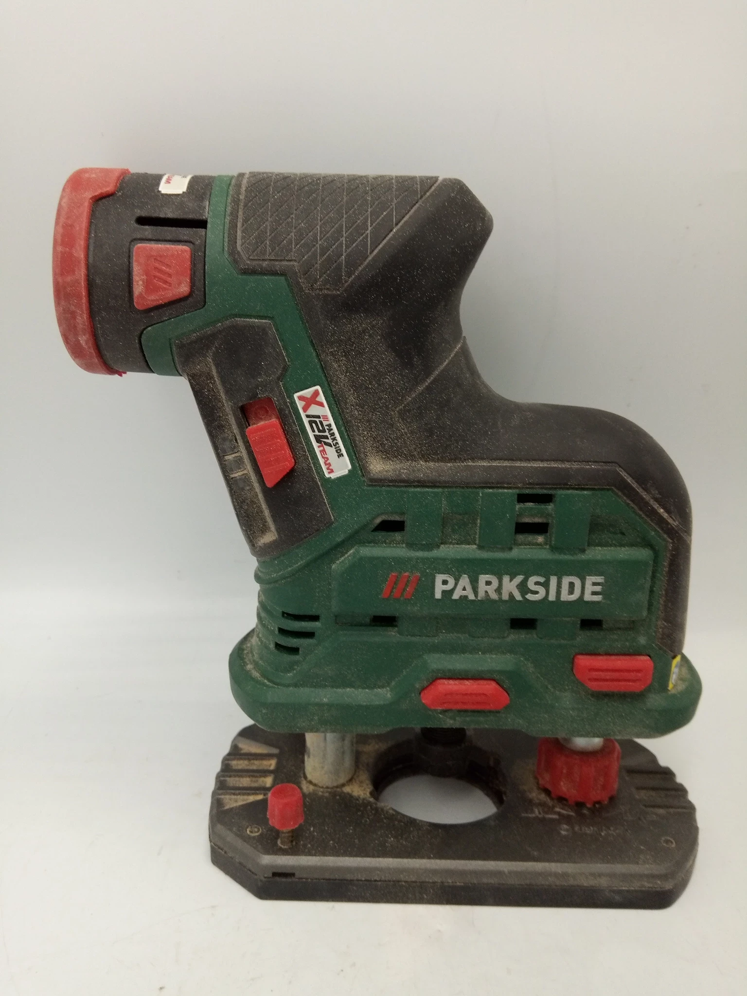 akumulatorowa-frezarka-parkside-pofa-12-b3-aku-walizka-marka-parkside