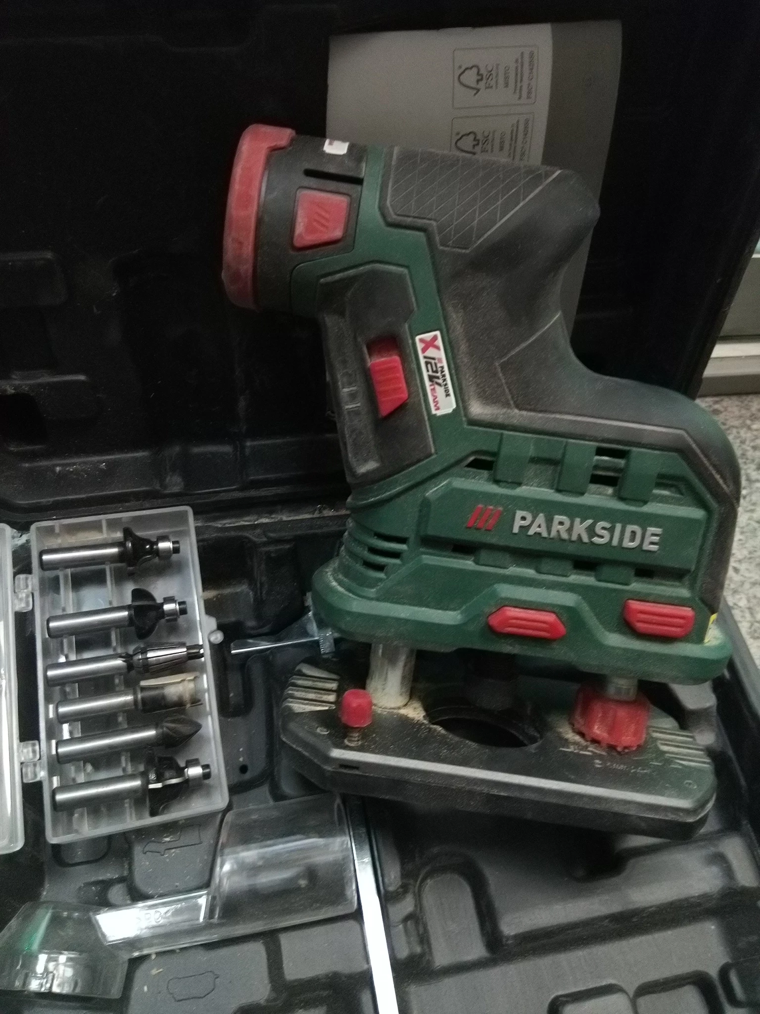 akumulatorowa-frezarka-parkside-pofa-12-b3-aku-walizka-stan-opakowania-oryginalne