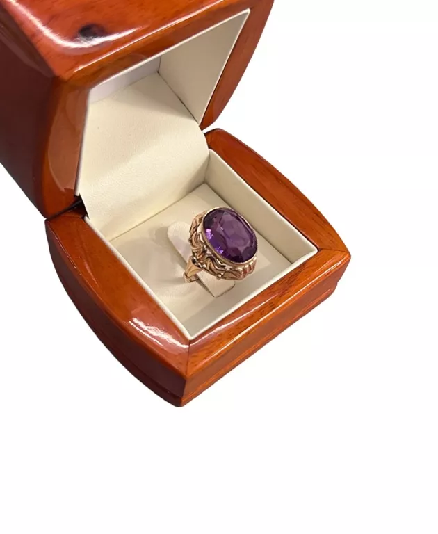 zloty-pierscionek-z-fioletowym-oczkiem-rodzaj-wyrob-jubilerski
