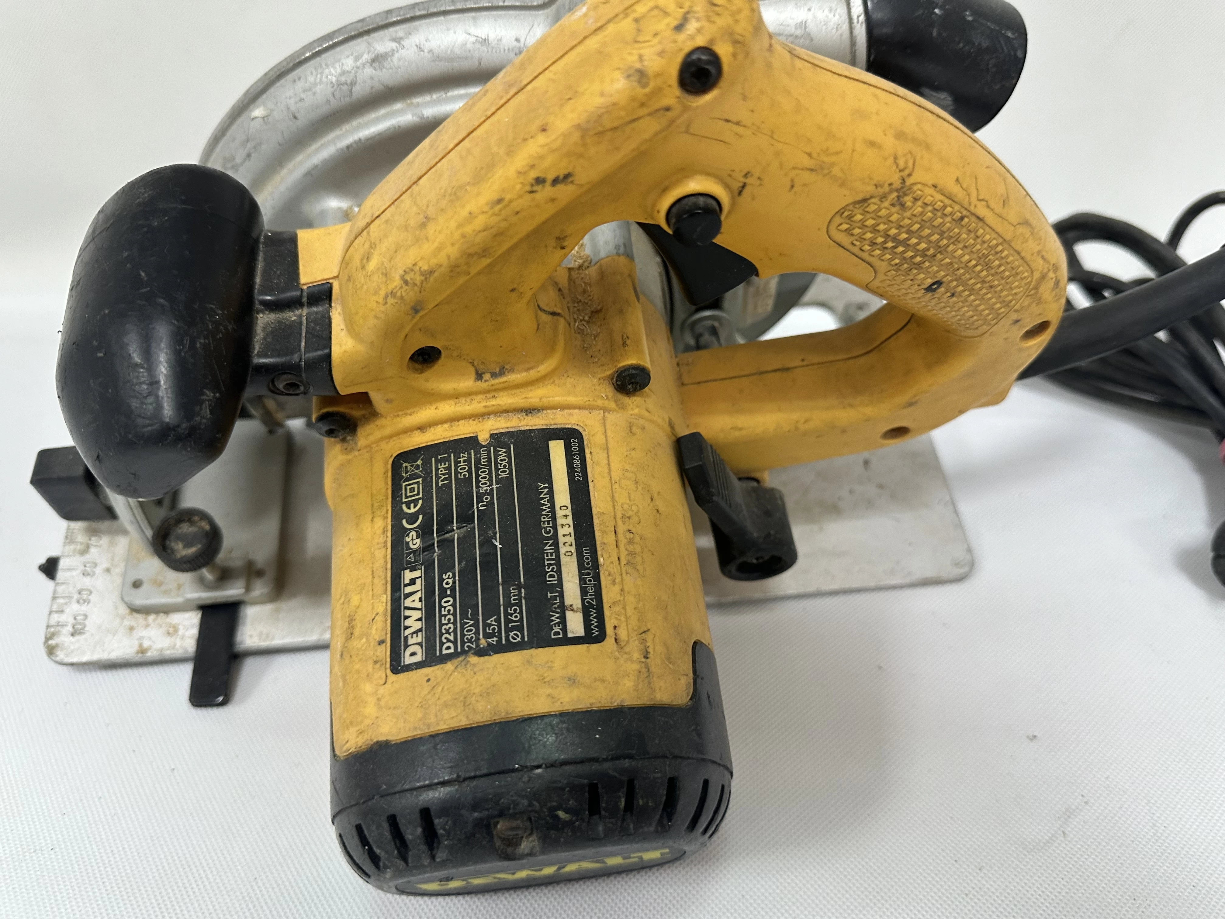 pila-tarczowa-dewalt-d23550-qs-marka-dewalt