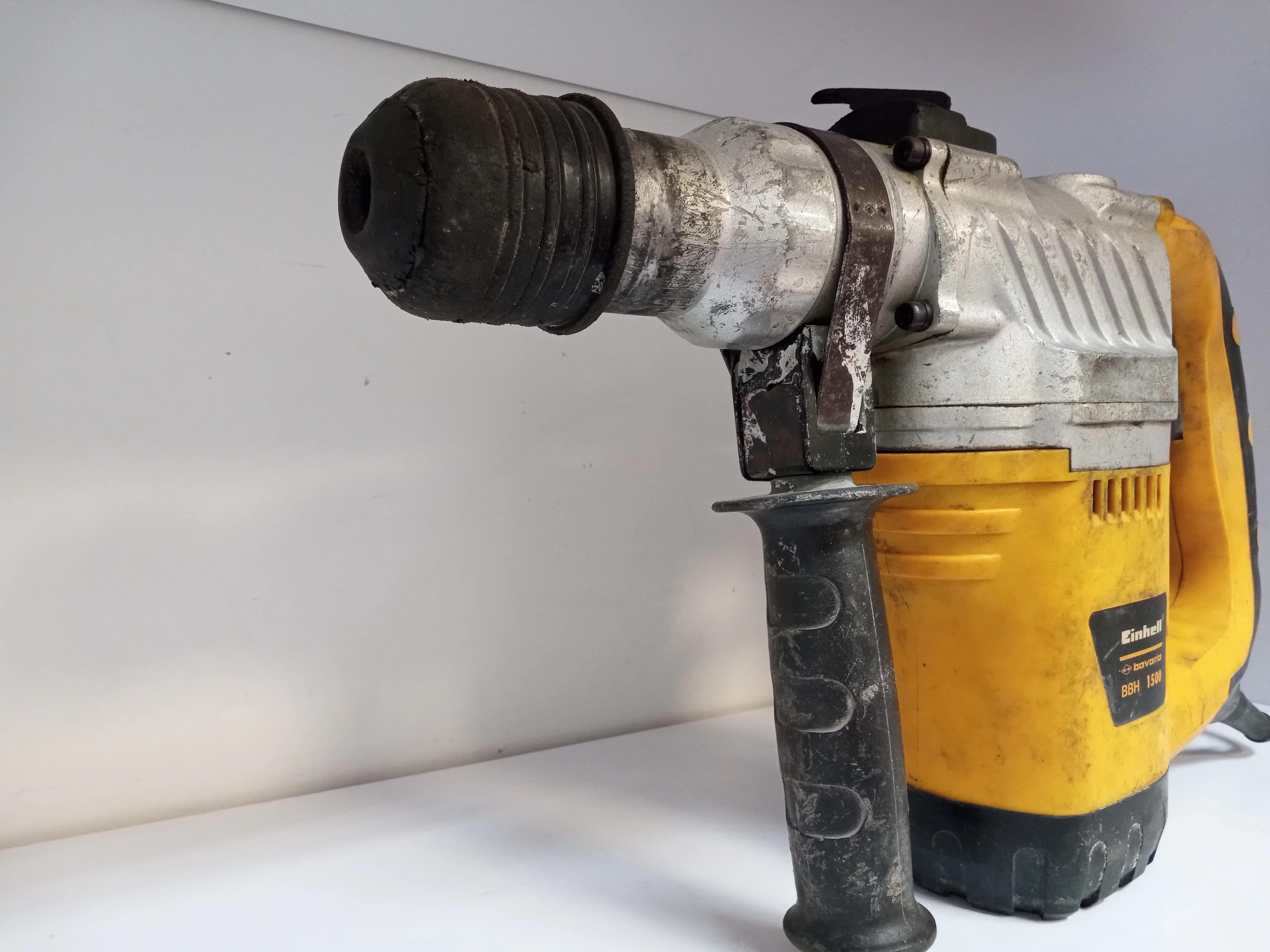 mlot-wybutrzeniowy-einhel-bbh-1500-opis-funkcyjnosc-2-funkcyjny-wiercenie-z-i-bez-udaru