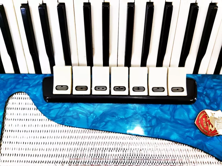 akordeon-muza-80-basow-1967r-marka-muza