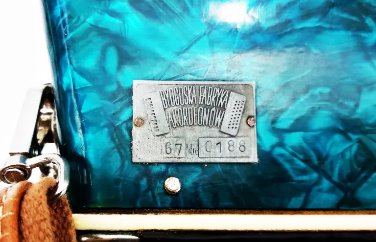 AKORDEON MUZA 80 BASÓW 1967R