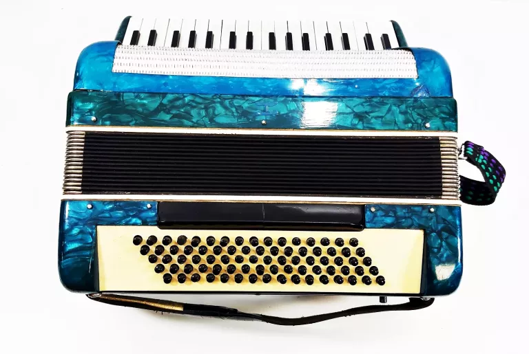 AKORDEON MUZA 80 BASÓW 1967R