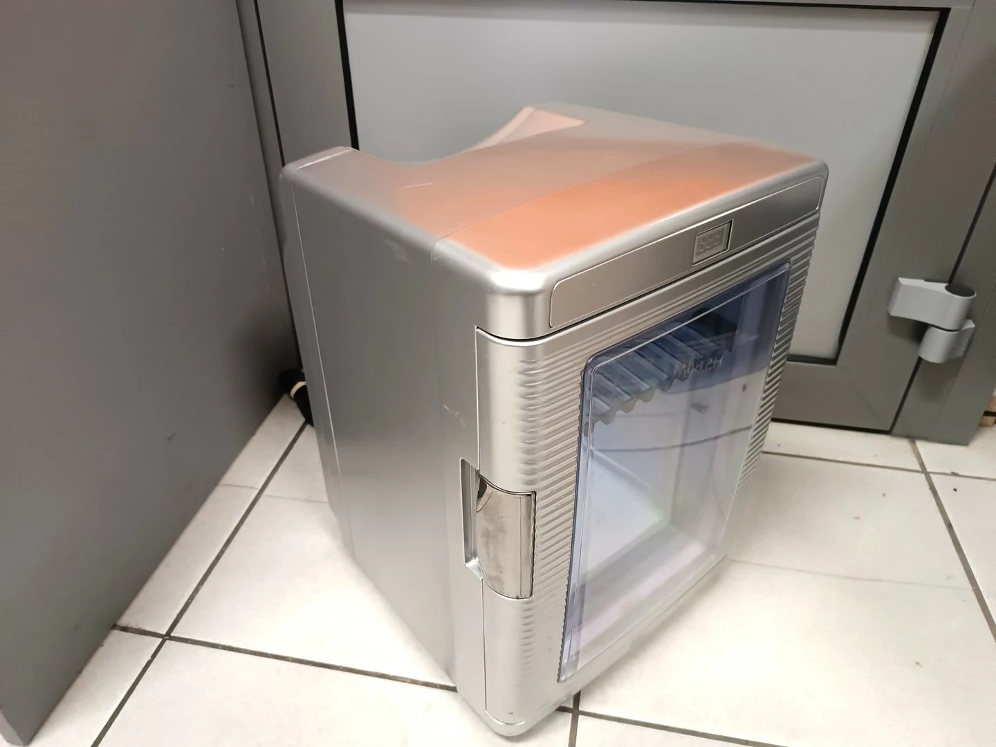 mini-lodowka-termoelektryczna-elta-cb-2008-s-kolor-dominujacy-bialy