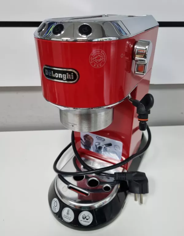 EKSPRES CIŚNIENIOWY DELONGHI EC680 CZEROWNY + AKCESORIA