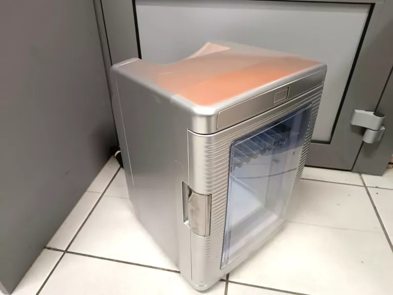 mini-lodowka-termoelektryczna-elta-cb-2008-s-kolor-dominujacy-bialy