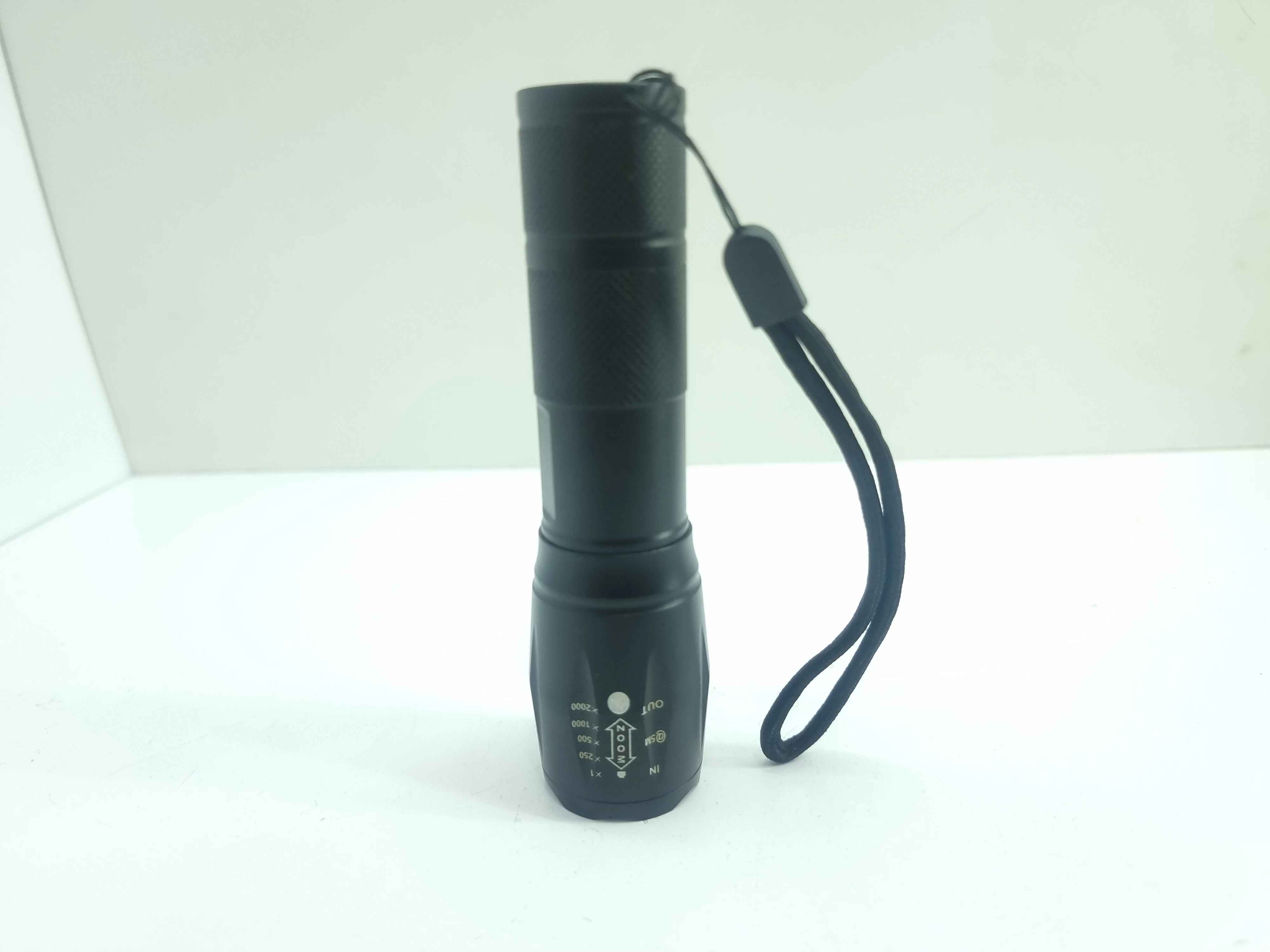 latarka-brillante-torcia-led-x-balog-bl-1831-t6-stan-uzywany