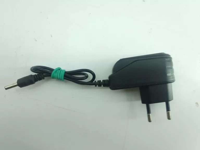 latarka-brillante-torcia-led-x-balog-bl-1831-t6-kolor-dominujacy-czarny