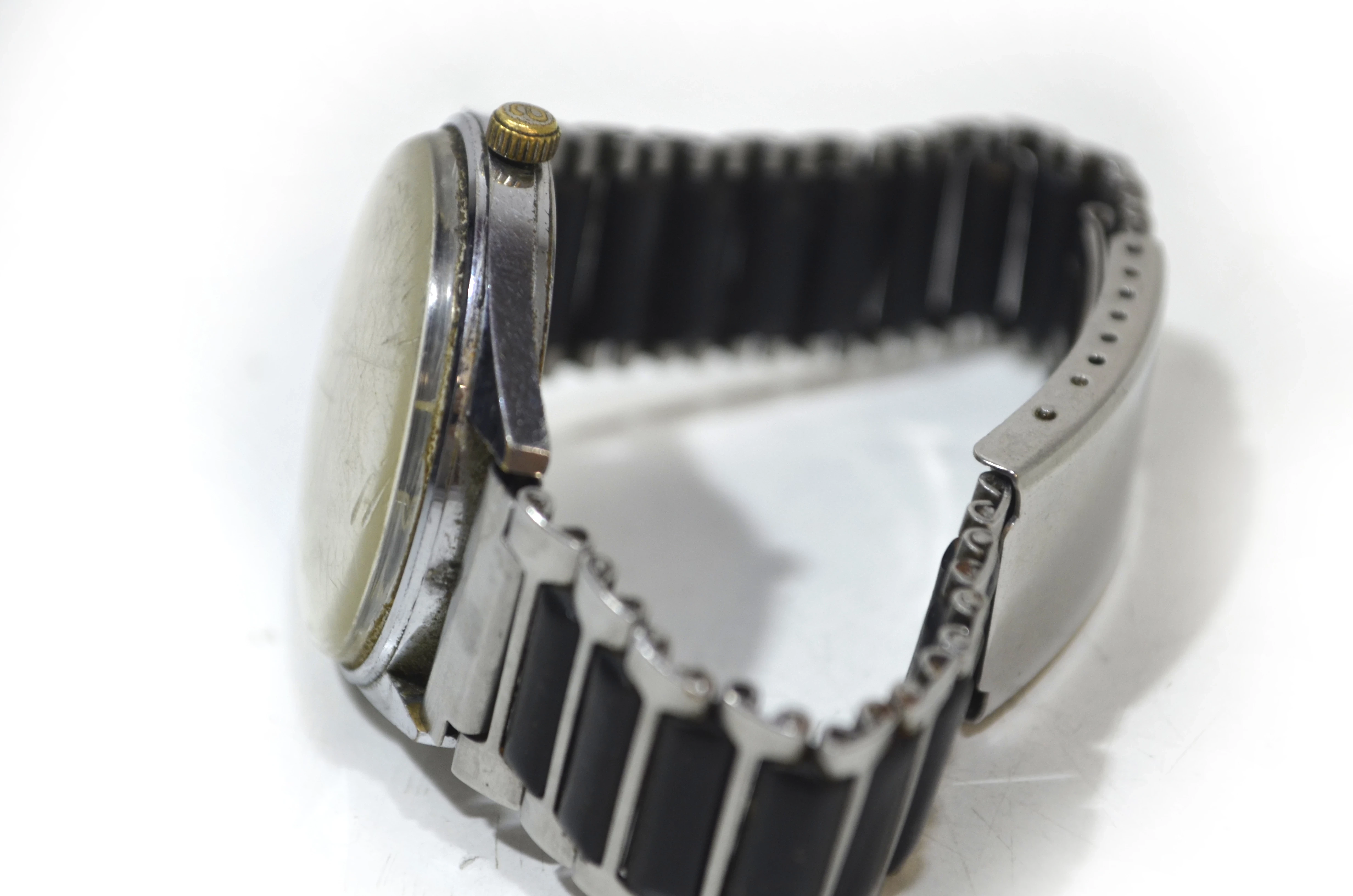 atlantic-worldmaster-bransoleta-czarna-tarcza-rysy-rodzaj-analogowe