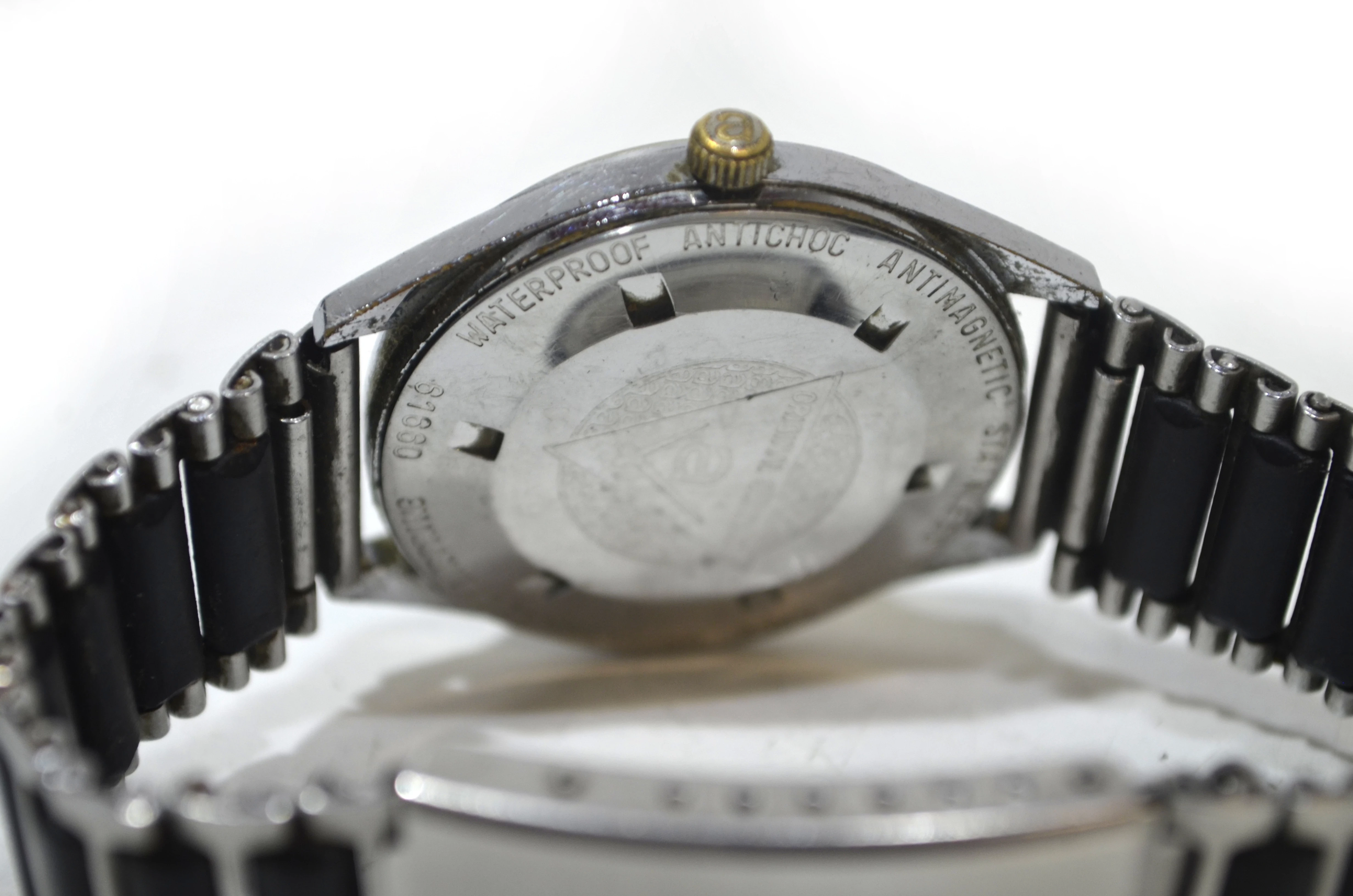 atlantic-worldmaster-bransoleta-czarna-tarcza-rysy-mechanizm-mechaniczny