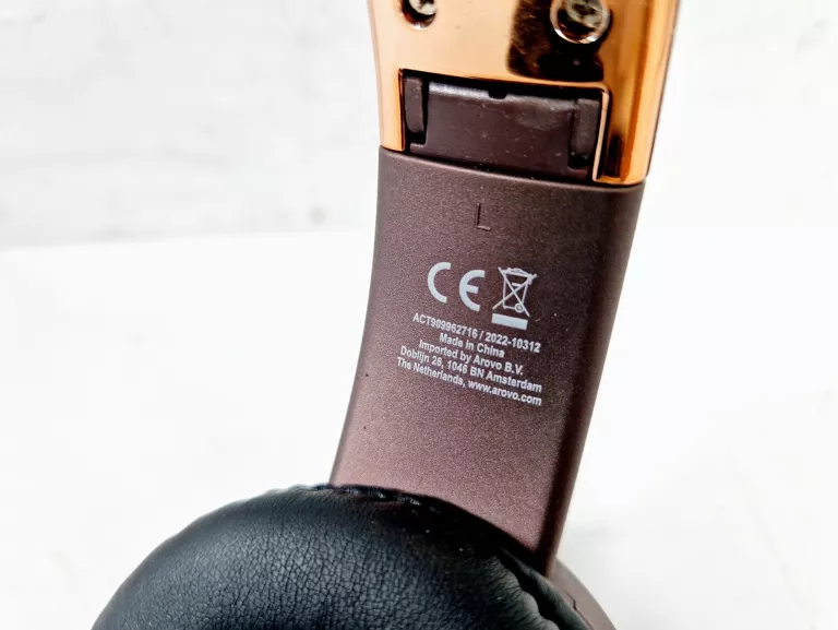 sluchawki-nauszne-bezprzewodowe-roseland-rh-900-brazowe-model-rh-900-cooper