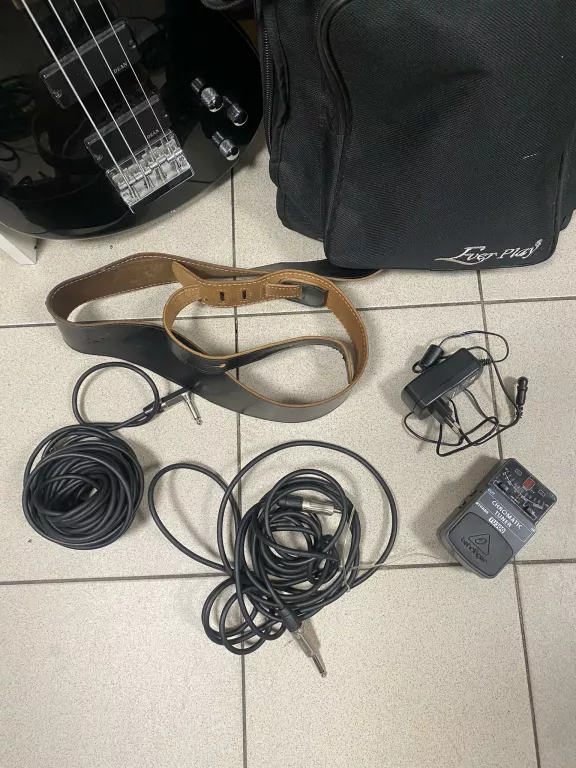 DEAN EDGE 1 CBK GITARA BASOWA POKROWIEC PASEK KABEL
