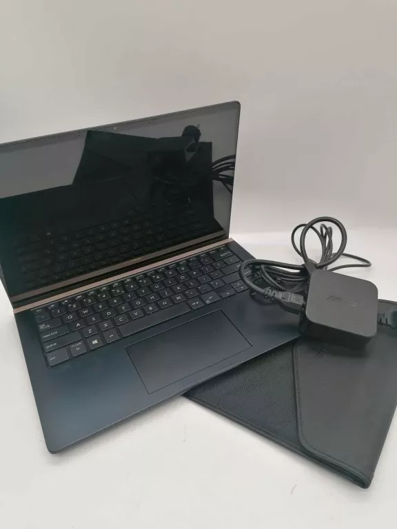 LAPTOP ASUS ZENBOOK 14 UX480F + ŁADOWARKA