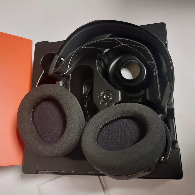 SŁUCHAWKI BEZPRZEWODOWE WOKÓŁUSZNE STEELSERIES ARCTIS 9