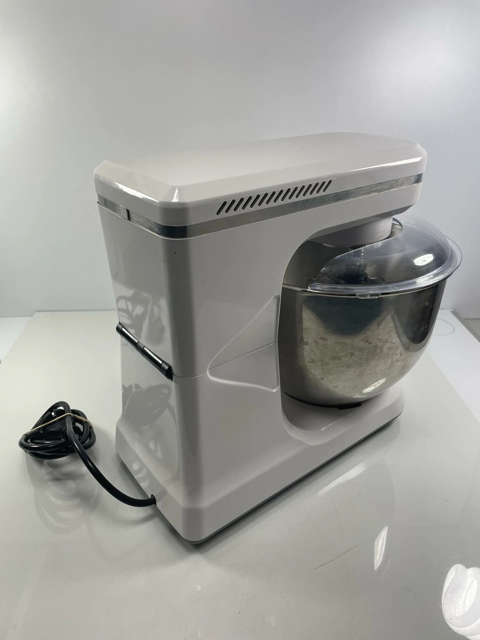 robot-kuchenny-qilive-mk-36-kolor-dominujacy-bialy