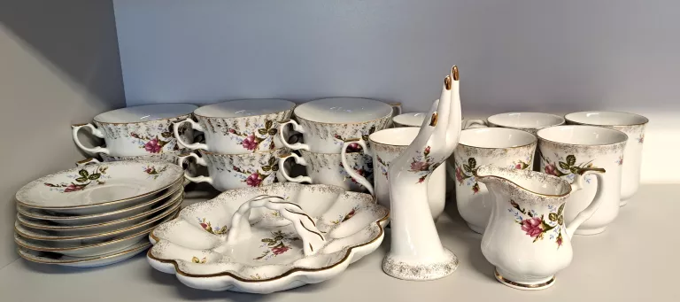 PORCELANA ZESTAW CHODZIEŻ IWONA