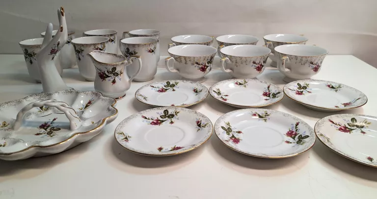 PORCELANA ZESTAW CHODZIEŻ IWONA