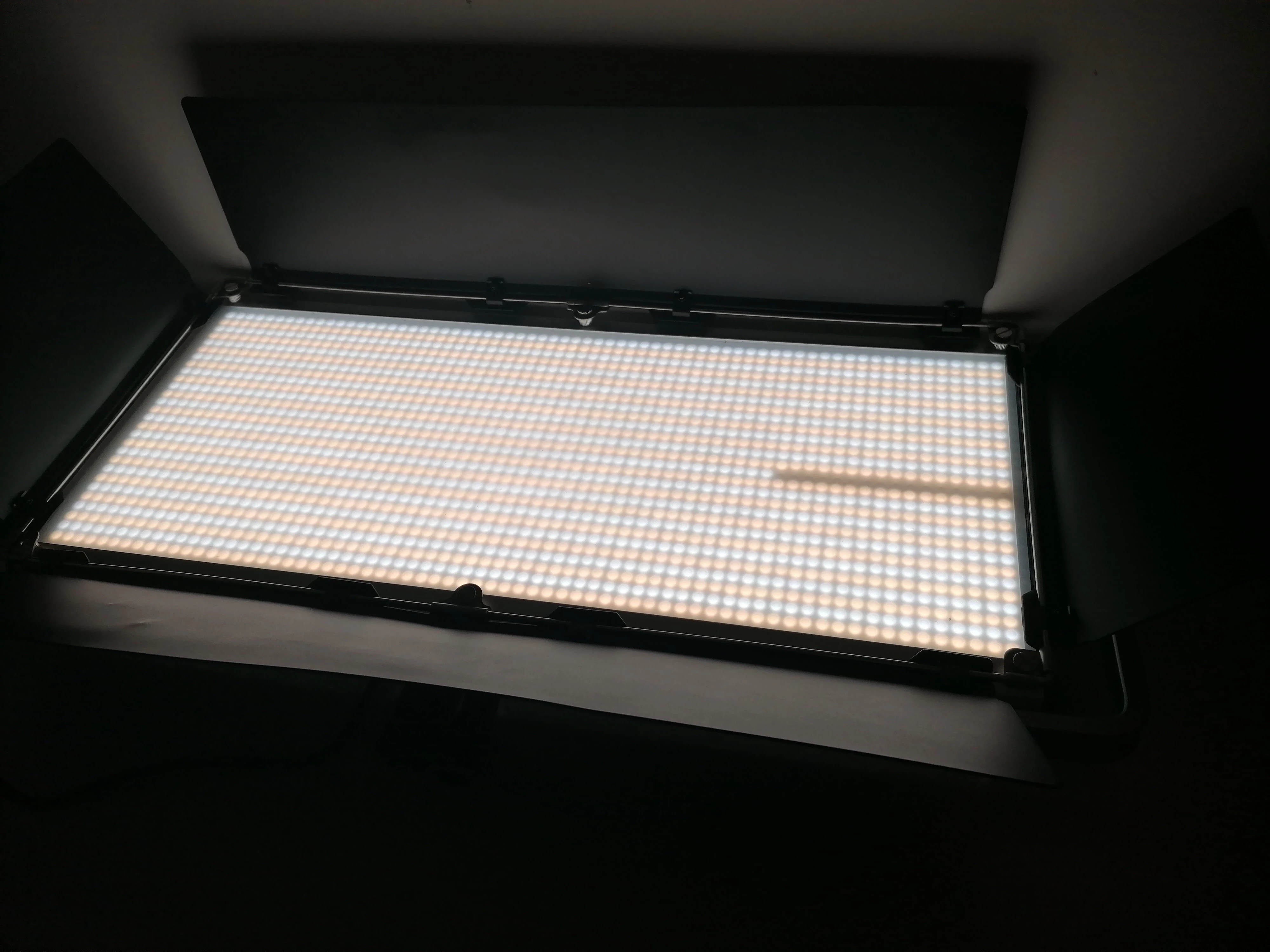 lampa-fotograficzna-neewer-nl1920-model-neewer-nl1920