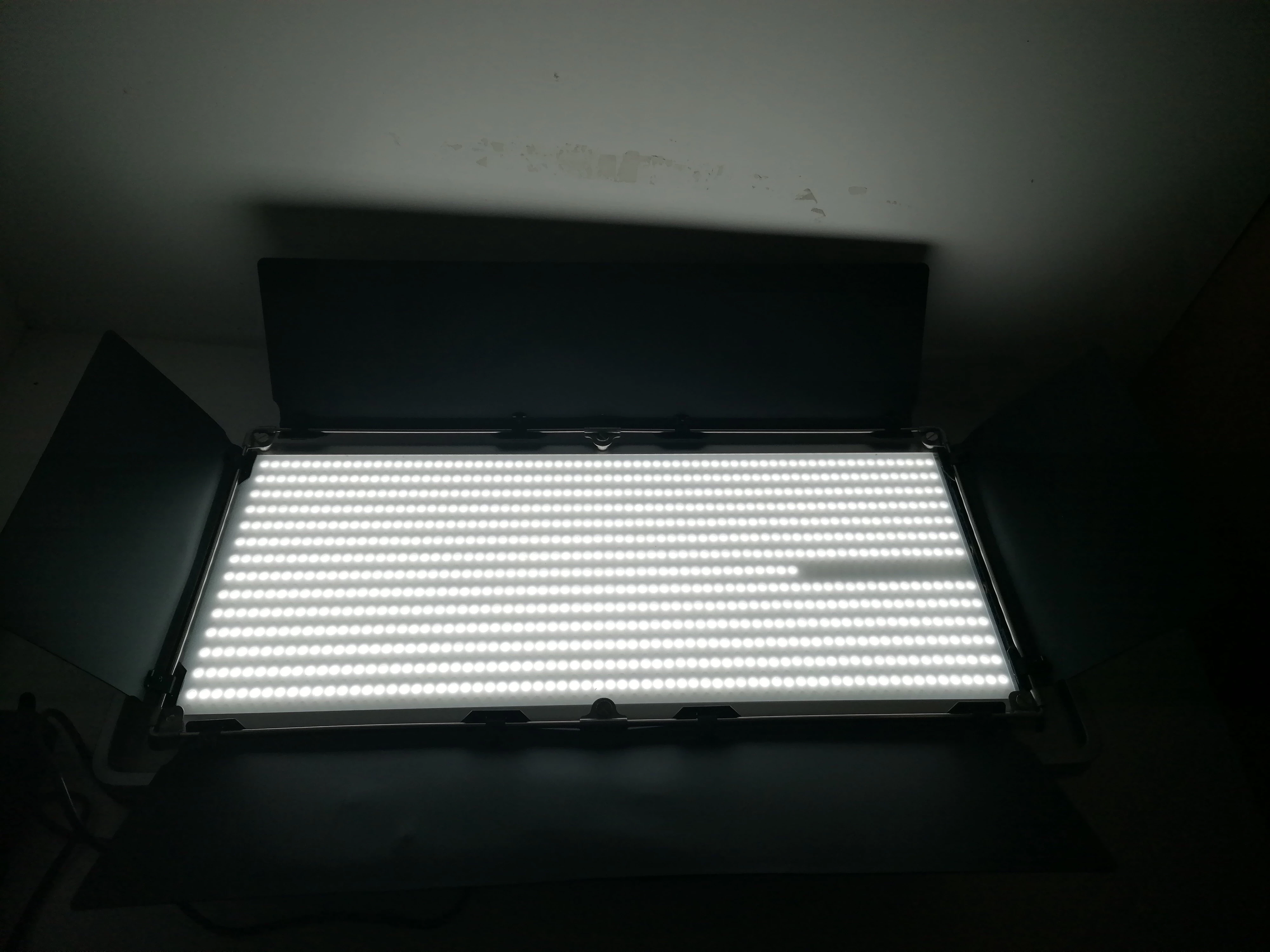 lampa-fotograficzna-neewer-nl1920-zrodlo-swiatla-led